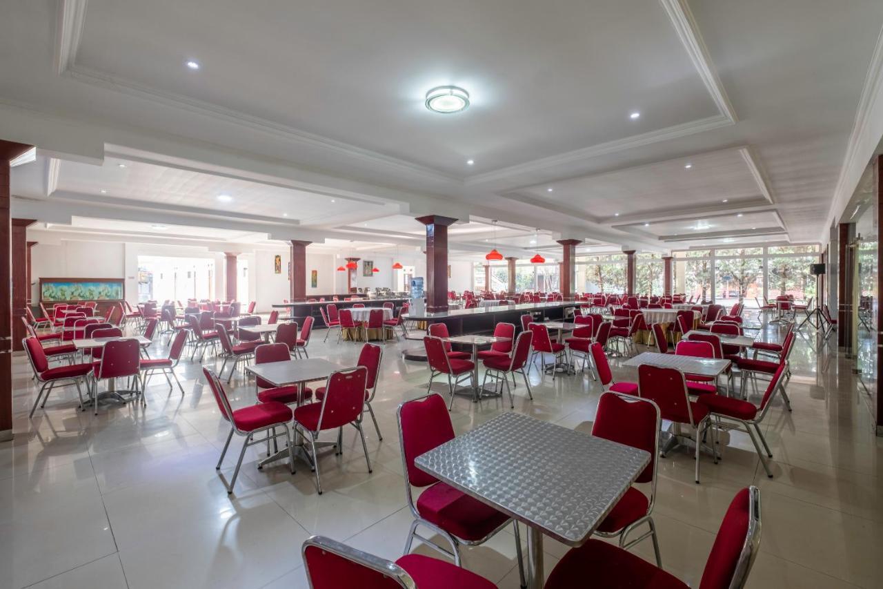 Narima Resort Hotel Lembang Exterior foto
